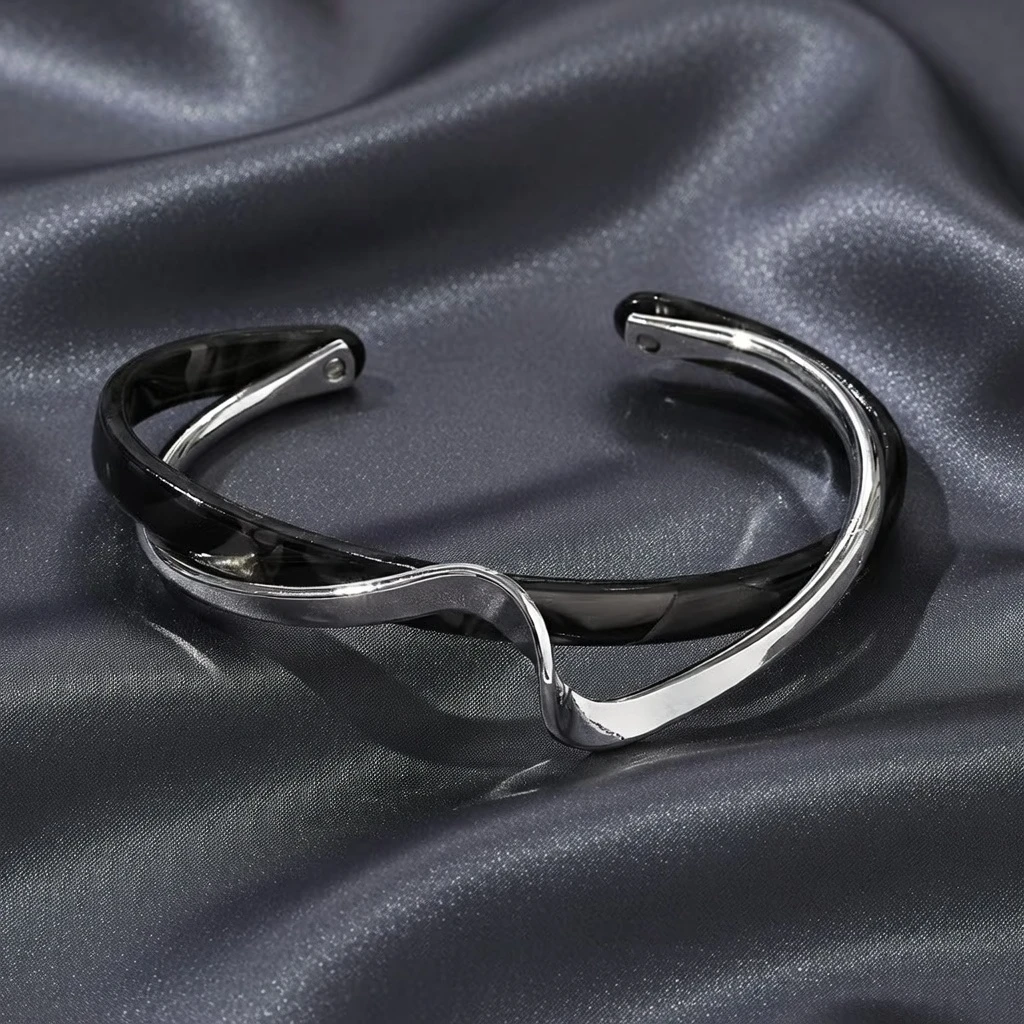 Women's Luxury Twisted Cuff Bracelet – 14K Gold Cuff Bracelet BD - AmarXpress